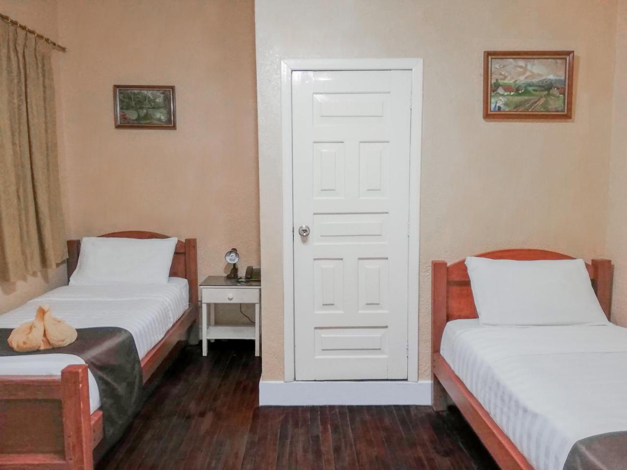 Hostal Loro Verde Кіто Екстер'єр фото