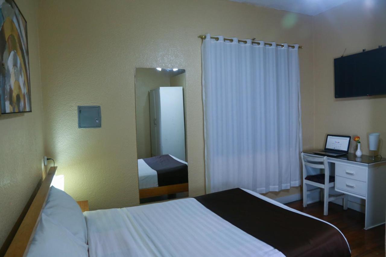 Hostal Loro Verde Кіто Екстер'єр фото