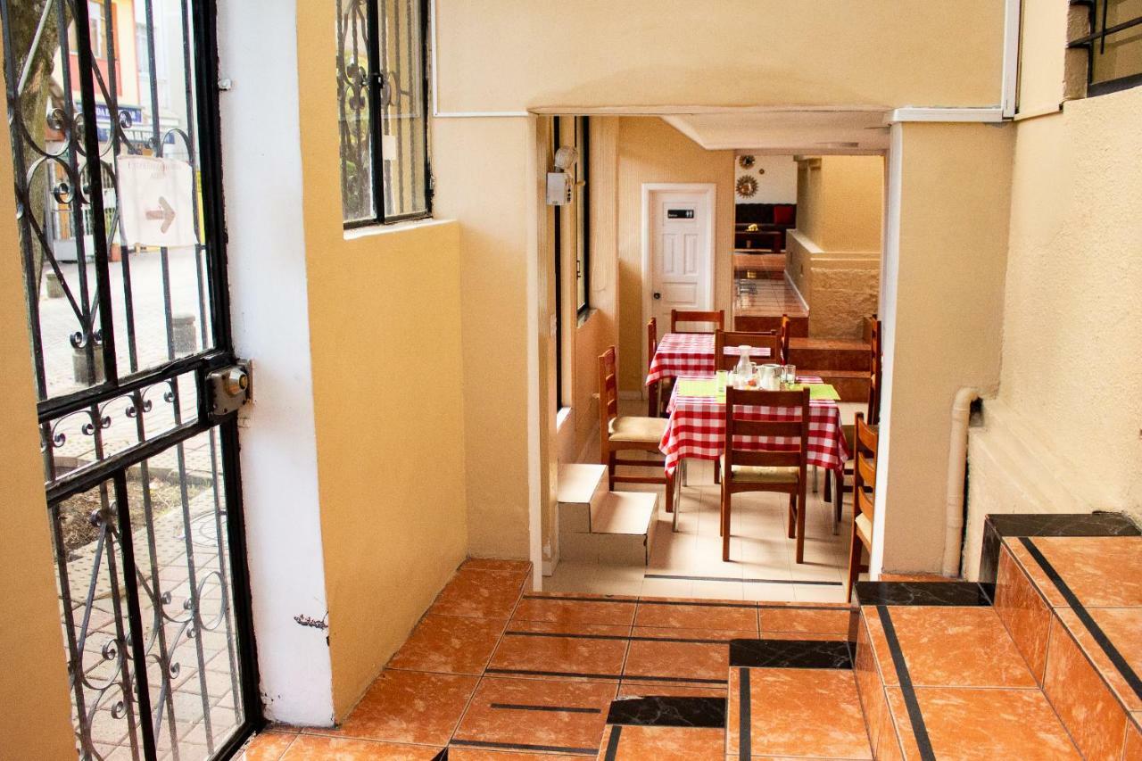 Hostal Loro Verde Кіто Екстер'єр фото